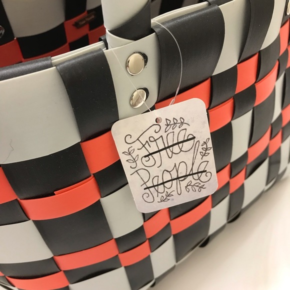 Free People Summer Please Woven Tote NWOT - Picture 3 of 4